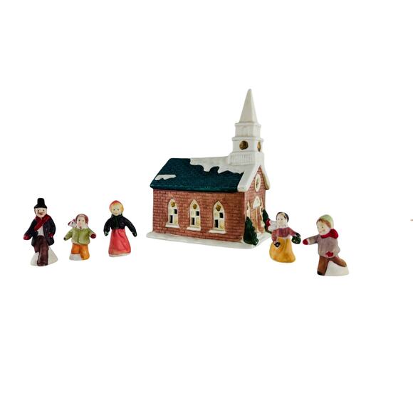 Vintage Holiday Lighted Village Church Chapel W/ 5 Mini Figurines Ceramic - Picture 14 of 16
